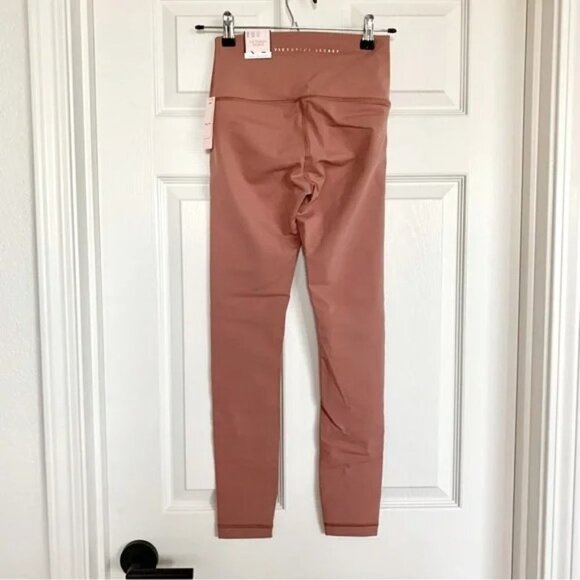 🍑 VS Peach Pink Incredible Studio High Rise Legging - Picture 3 of 12